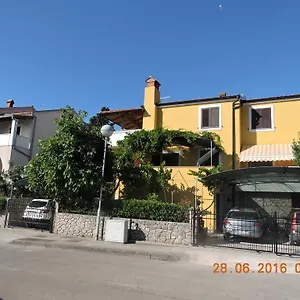 apartments-ivanka-mali-losinj.primorje-gorskikotar.com/