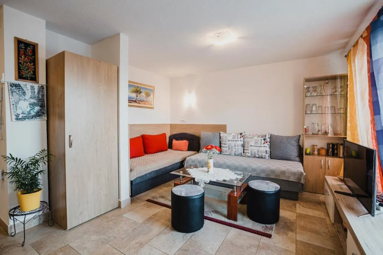 Apartments Mavel Umag 0*,  Kroatien